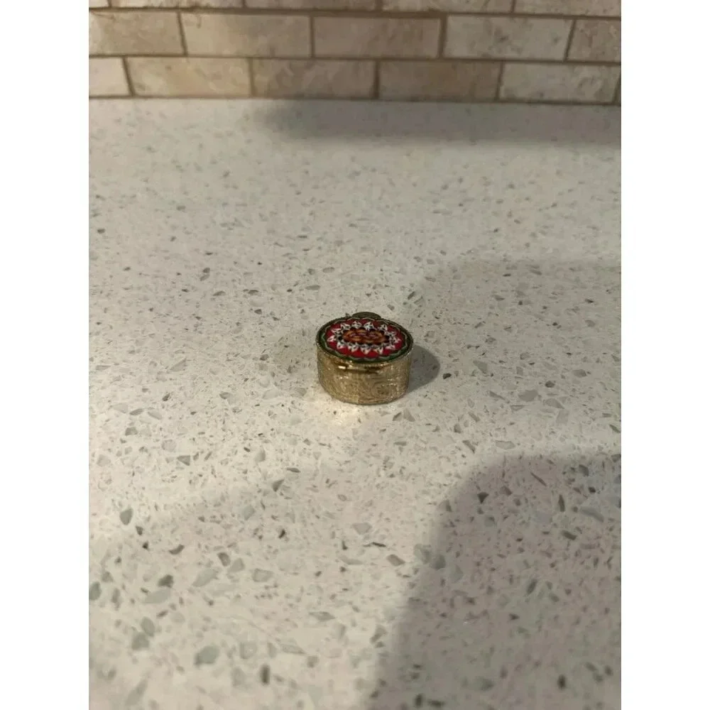 Vintage Italian Mosaic Flower Brass Pillbox or Trinket Box‎